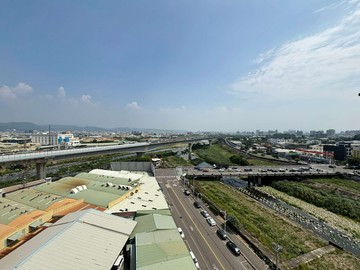 東區低總價大兩房｜高樓層視野戶｜台中市東區旱溪東路一段