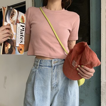 網紅簡約純色基礎打底衫夏季chic圓領短袖T恤修身短款上衣女1入