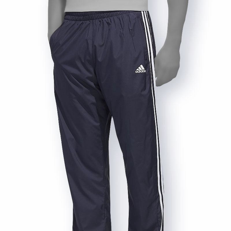 ⠀年末セール！値下げました】adidas 上下ウィンドブレーカー