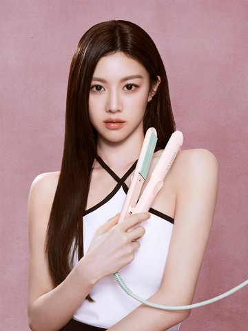 Soft bar flat hair iron kitsch pink