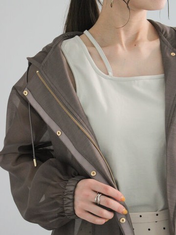 不對稱肩帶設計背心-附罩杯(FC42L1B0180) - Te chichi