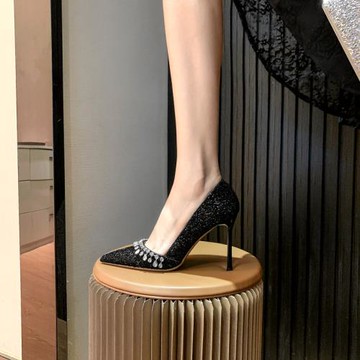 法式少女主婚紗尖頭新娘婚鞋2023年新款淺口水晶亮片高跟鞋女細跟