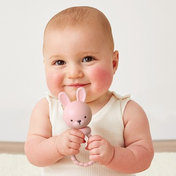 美國【Itzy Ritzy】矽膠大頭咬咬搖鈴-甜心小兔 咬咬搖鈴 個齒器 咬咬樂 嬰兒用品 母嬰用品 玩具