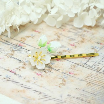 櫻花花蕾一字夾 -白色-【等待自己的春天】