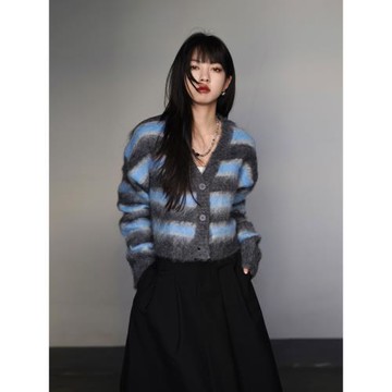 呆毛 復古慵懶風V領條紋馬海毛毛衣外套女秋冬短款針織開衫上衣