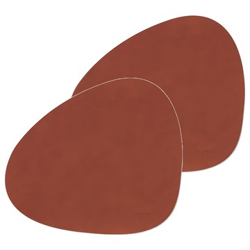 美得像專櫃 三角皮革杯墊 優質無毒耐熱PVC  12.8 x 10.8cm  胡桃褐色  1組