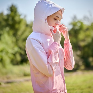 女款ALL LOVE再生蚊瘋不動外套(A6GA2514WR漸層粉/合身版/防曬風衣外套/輕薄外套/涼感)