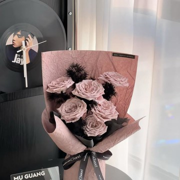 ❀【花中世界】❀情人節花束曼塔玫瑰永生手捧香皂花生日禮物送閨蜜送媽媽女朋友