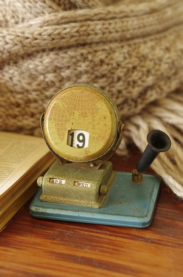 老又好古董珠寶 少見澳洲購入辦公桌日期月曆 W319