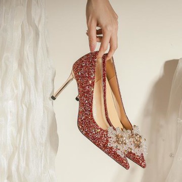 紅色秀禾服水鉆婚鞋女不累腳婚紗敬酒訂婚新娘結婚鞋宴會細高跟鞋