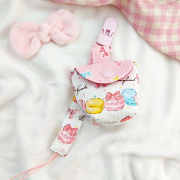 蝴蝶結馬卡龍。奶嘴收納袋 / 奶嘴鏈 (可繡名字)