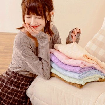 OB嚴選 小V臉．花邊方領坑條QQ針織毛衣 《FA2659》大尺碼/現貨/女裝