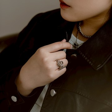 QUEENSHOP_ S 女裝 正韓 單鎖T型造型戒指 現+預 【07060234】