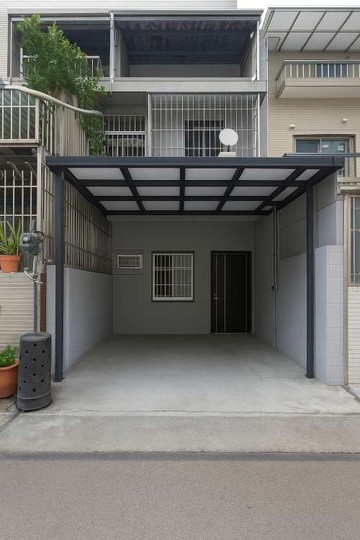 【近台鐵正義車站.綠園道.低總價車庫透天】｜高雄市苓雅區義勇路