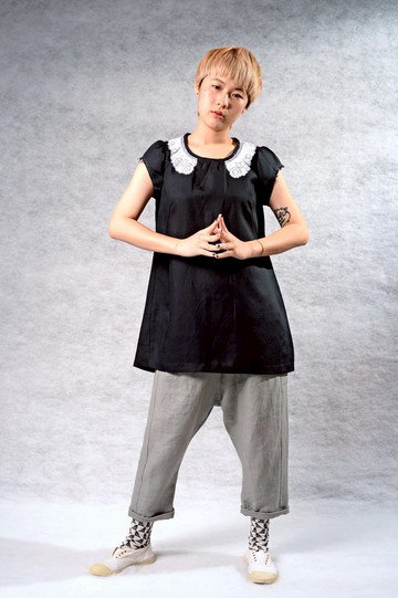 蕾絲領片優雅拋袖長版上衣