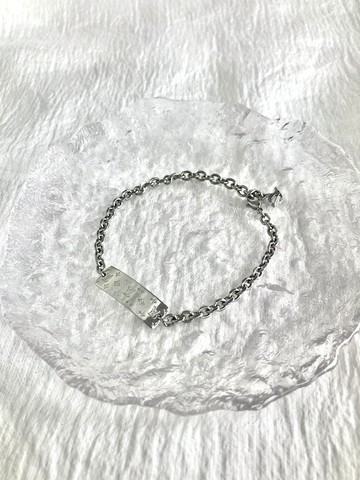 【 日本直送 名牌中古包 】LOUIS VUITTON 經典花紋 手鍊 銀色 不鏽鋼 M00681 Bold vintage 2cv57e