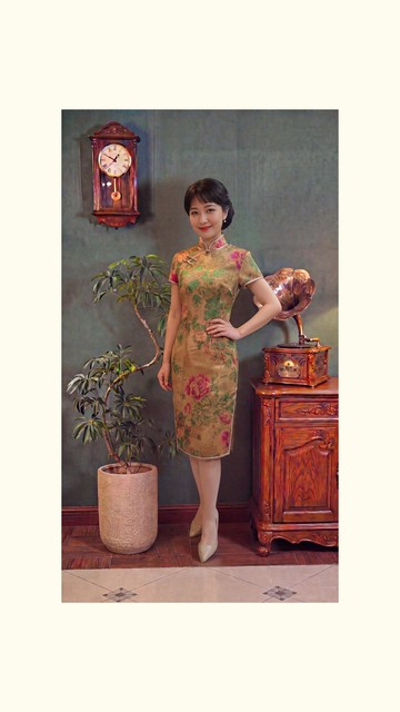 【VINTAGE 悅裳】新式改良復古旗袍  香檳金桃紅牡丹短旗袍
