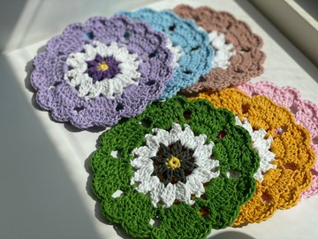 手工編織 愛心花片杯墊