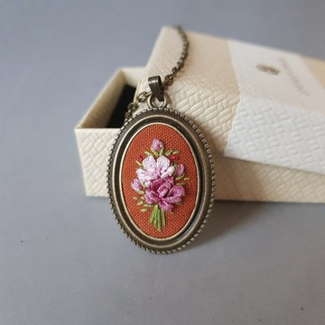 絲帶刺繡墜飾，獻給她的精緻飾品