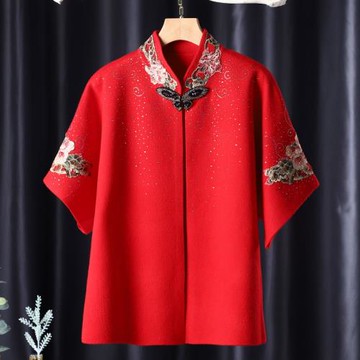 50歲媽媽秋裝外套洋氣2022新款中老年女裝針織毛衣短款羊毛衫開衫