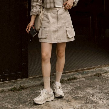 QUEENSHOP_F 女裝 多口袋工裝斜紋布短裙 兩色售 S/M 現+預 【03010900】