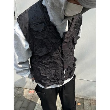 兩個月亮黑色褶皺工裝機能戰術馬甲男款無袖背心外搭外套黃旭同款