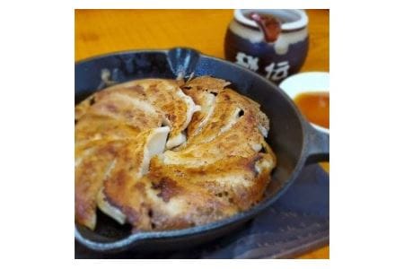 J-24　ねぎ餃子とキャベツ餃子　辛味噌付き