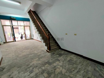 草衙港區1+2樓正街邊間可住辦樓店｜高雄市前鎮區天倫街