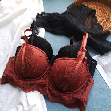 小芬內衣新款上薄下厚聚攏小胸顯大有鋼圈上托蕾絲邊刺繡文胸套裝