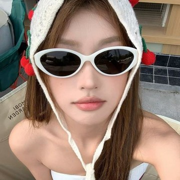 韓版新款橢圓形貓眼高級感墨鏡女潮歐美辣妹風防紫外線白色太陽鏡