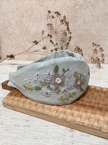 刺繡髮箍-繁花(寬灰藍)