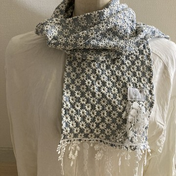 手工披肩 灰藍色調 雛菊 華麗刺繡 流蘇蕾絲