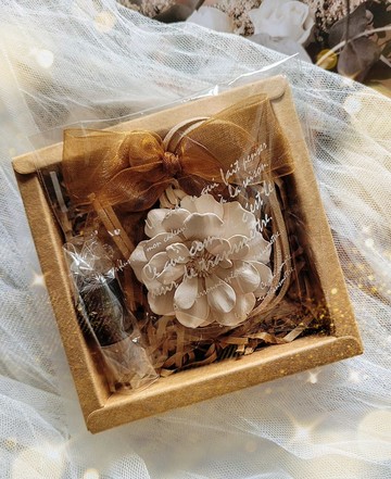 蝴蝶花毛莨洋牡丹擴香石禮盒 活動禮 結婚小物 聖誕交換禮物