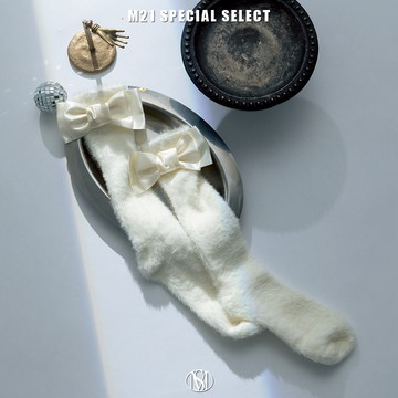 MISS 21 The Ribbon!軟乎乎微絨感緞面蝴蝶結純色長筒襪－白