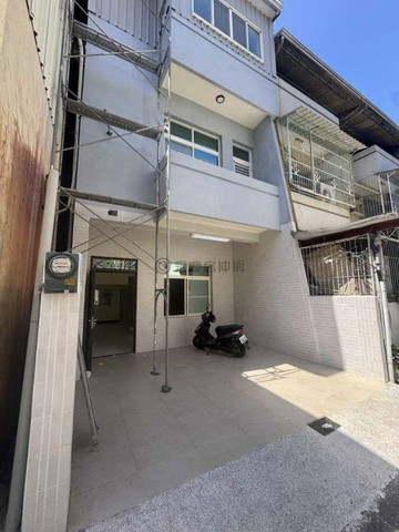 屏東⭐大地坪翻新車庫透天⭐勝利新村⭐空軍基地⭐｜屏東縣屏東市大同北路