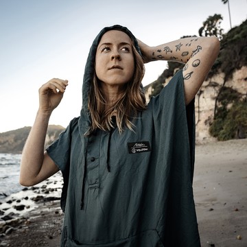 美國 Matador x Volcom 鬥牛士 斗篷式便攜速乾毛巾衣 - 黑色