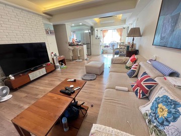 免30萬/坪師苑樓中樓6大房雙平車超大室內｜台中市西區五廊街