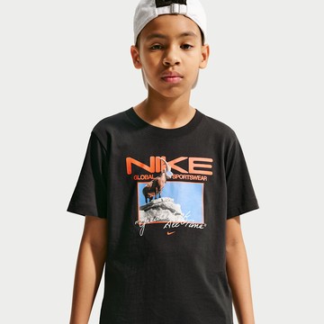 Nike Sportswear Older Kids' T-Shirt