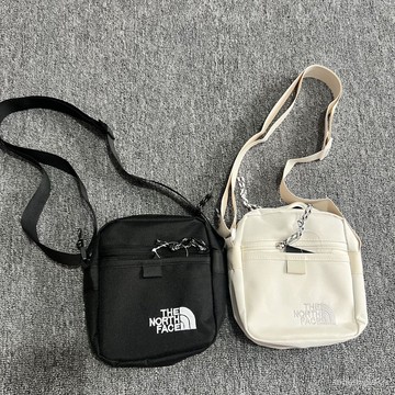新款斜挎包男士單肩休閒男女ins小包學生運動手機時尚輕便