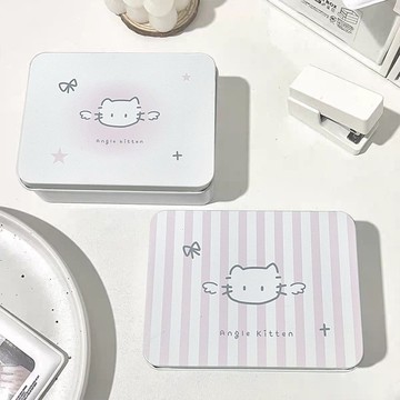 台灣現貨🌟 天使小貓馬口鐵盒 桌面收納盒 貼紙收納盒 餅乾鐵盒 防塵盒 收納盒 飾品收納 收納盒合集 小卡收納 掀蓋鐵盒