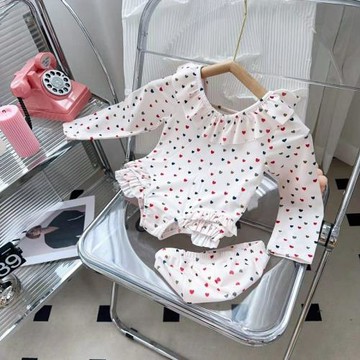 新品女童泳衣夏季新款長袖防曬女孩可愛露背連體游2026泳裝送泳帽