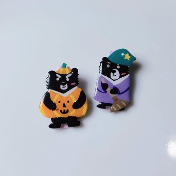 萬聖節系列 驚訝黑熊 手繪熱縮片 髮夾 徽章