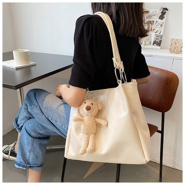 免運🔮韓系簡約質感托特包大容量包包女斜挎包百搭休閒上班通勤包單肩包小眾設計感軟皮百搭包包 腋下包 肩背包 側背包 休閒包