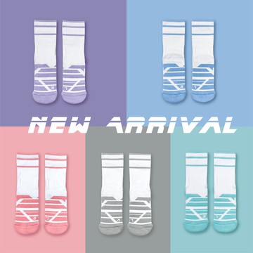 3D氣墊包覆運動女襪(左右腳設計)