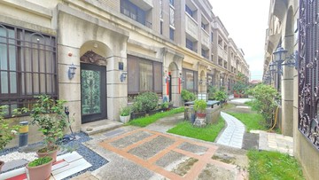 大里舊街商圈近烏日/理想大地震後邊間雙車社區別墅｜台中市大里區大里路