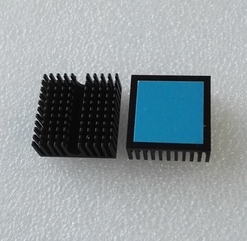 全新原裝 23*23*10 mm 破槽 底部帶導熱墊 鋁合金  散熱片 散熱器