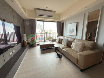 南區國圖館｜女王萬歲｜現代質感裝潢三房平車｜台中市南區新榮街