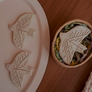 TeaTime 抽象小鳥形胸針 森林小詩