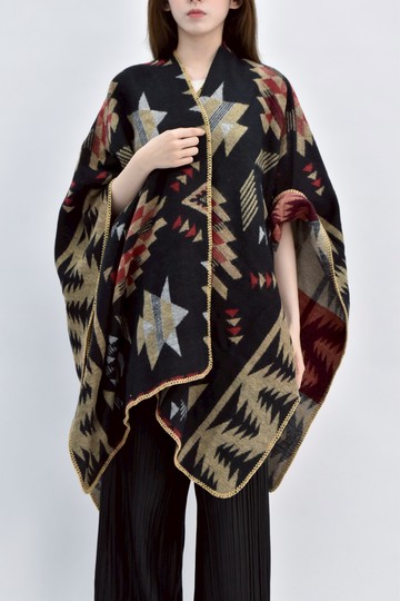 (F) 披肩花紋棕色罩衫