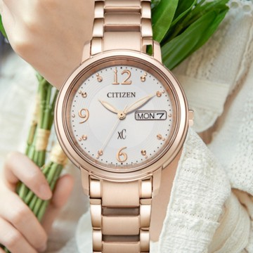 CITIZEN 星辰 xC廣告款 光動能優雅腕錶 32.5mm / EW2426-54A